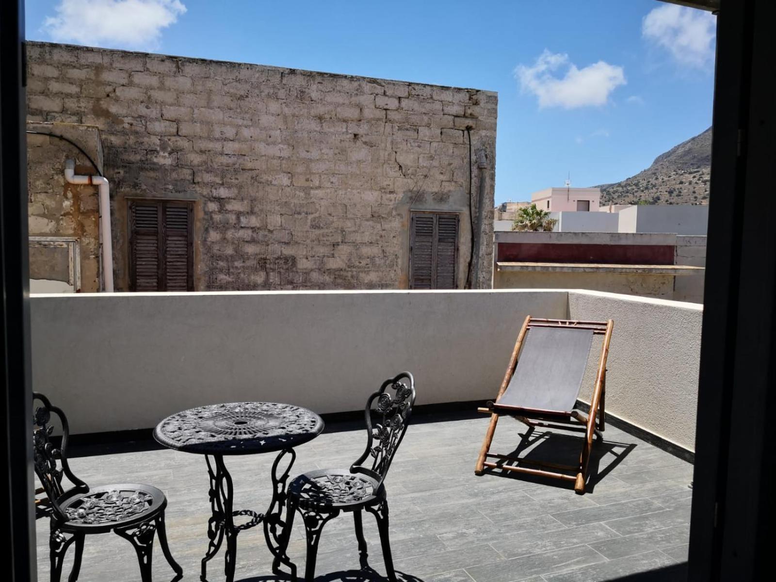 Ajamola Hotell Favignana Rum bild