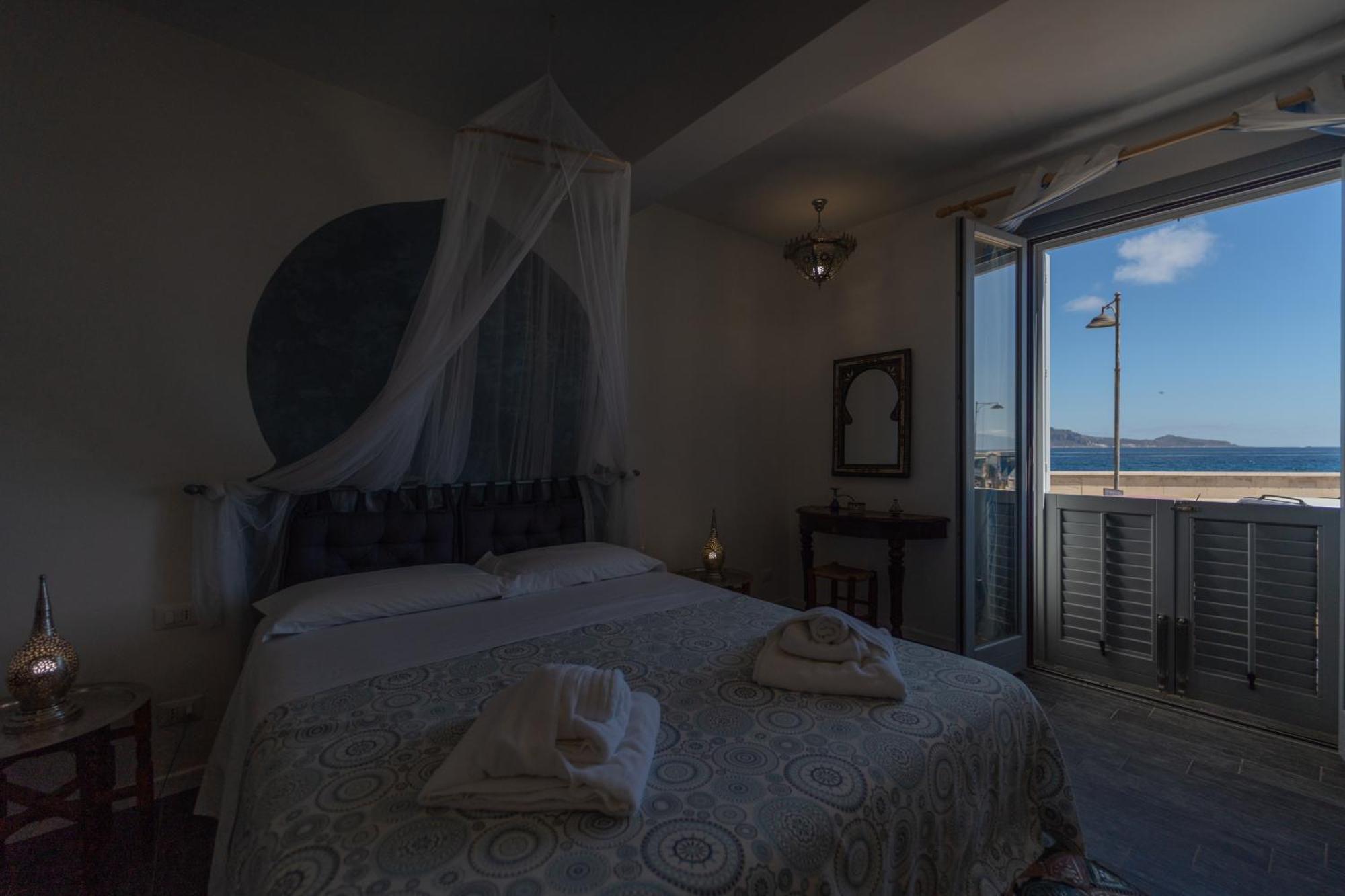Ajamola Hotell Favignana Exteriör bild