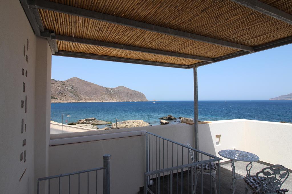 Ajamola Hotell Favignana Exteriör bild