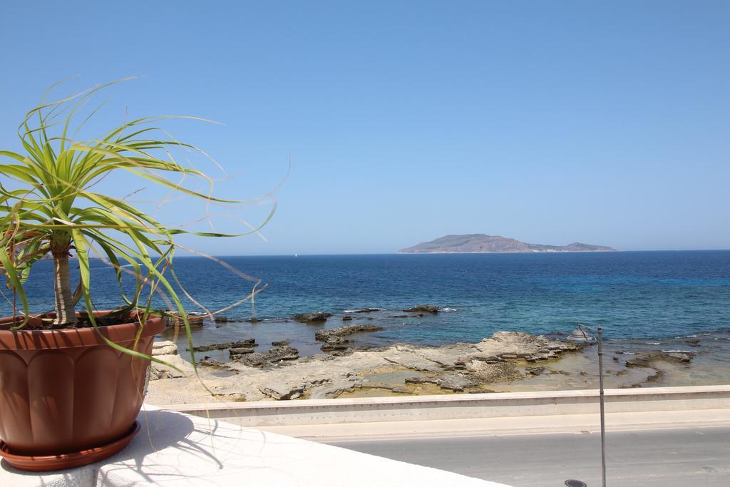 Ajamola Hotell Favignana Exteriör bild